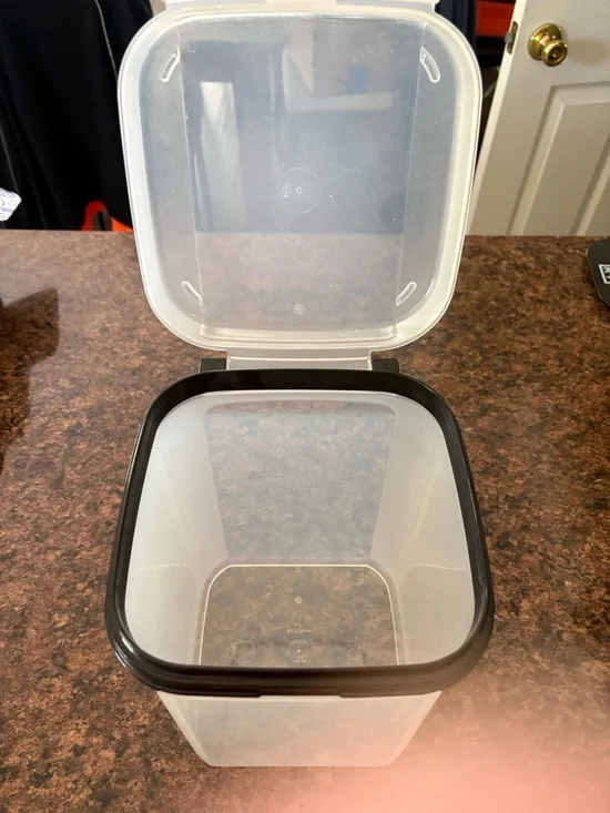 Tupperware Food Storage Container - Picture 7 of 8